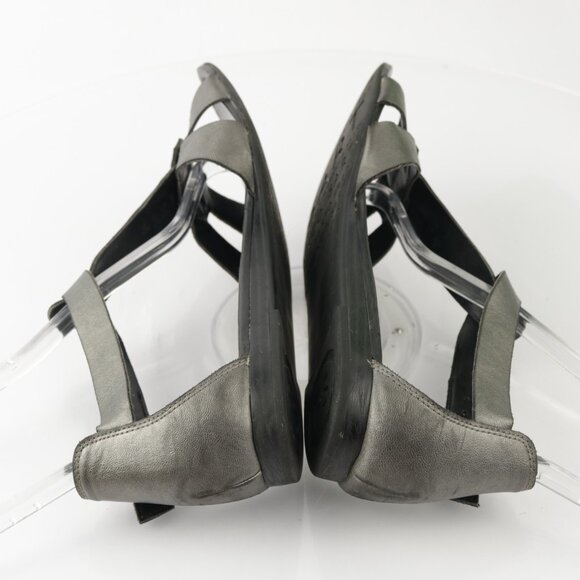 Franco Sarto Womens Gracy Sandal Size 9.5 M Gray Metallic Gladiator Flat T-Strap - Picture 7 of 11